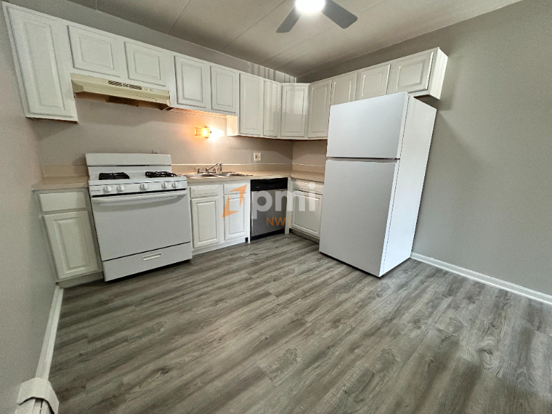 Primary Photo - 105 Harrington Ave