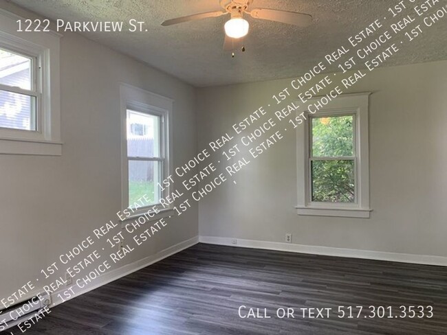 Building Photo - 1222 Parkview St