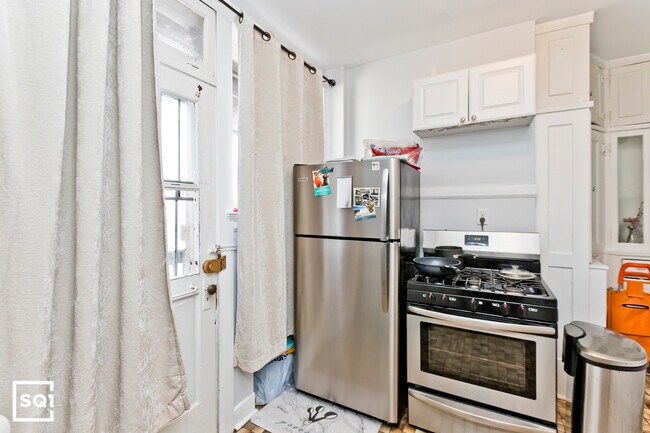 Foto del edificio - 4109 N Ashland Ave