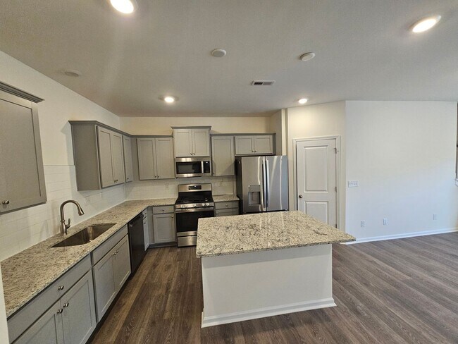Foto del edificio - Like New townhome in Monroe!