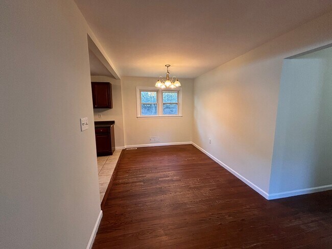 Building Photo - 4505 Samar St