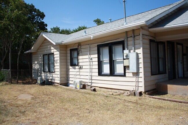 Building Photo - 1317 Avenue C