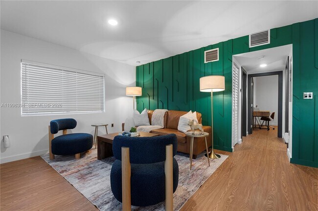 Foto del edificio - 1428 NE 153rd Terrace