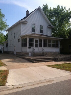 Primary Photo - Great home, lots of space, fully updated, ...