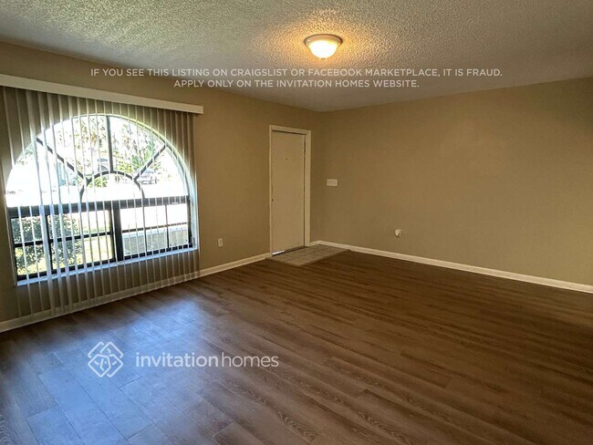 Building Photo - 1012 SE 42nd Ln