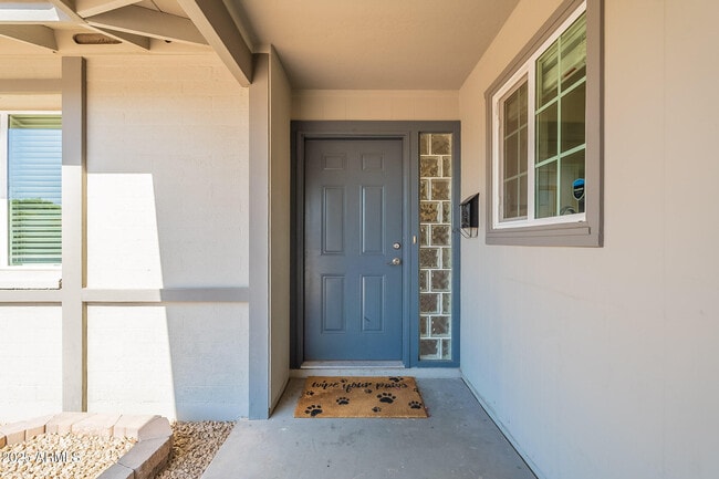 Building Photo - 1274 E Hermosa Dr