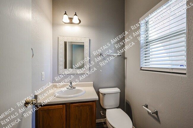 Building Photo - Beautiful 4 bedroom home in Laveen!