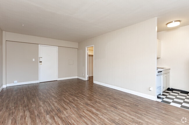 Studio - Sixteen53 Prospect Avenue