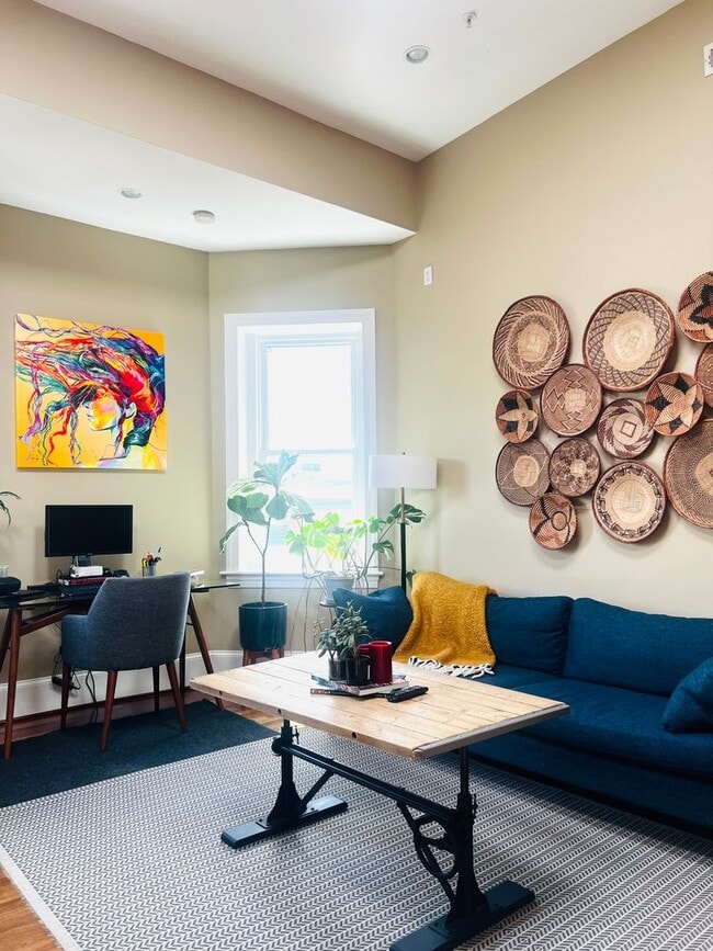 Columbia Heights Penthouse Condo | 1 Bed | 1 Bath | 600 Sf - Columbia Heights Penthouse Condo | 1 Bed | 1 Bath | 600 Sf