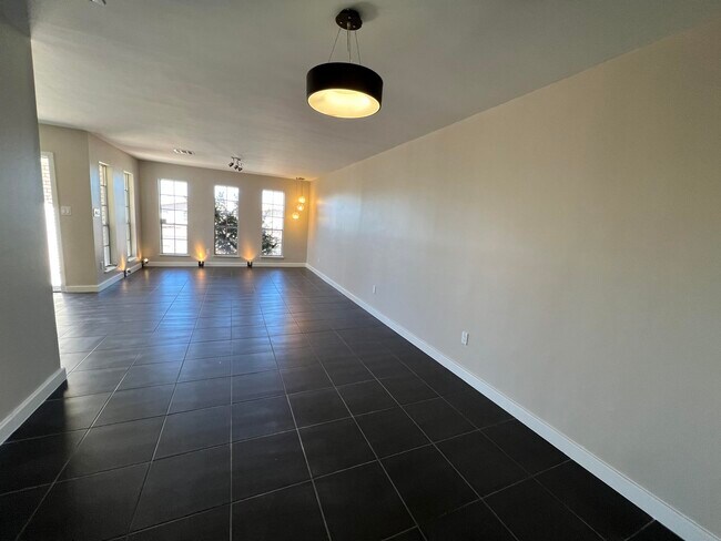 Building Photo - 1400 Monte Negro Dr