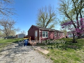 Building Photo - 33980 W 83rd St