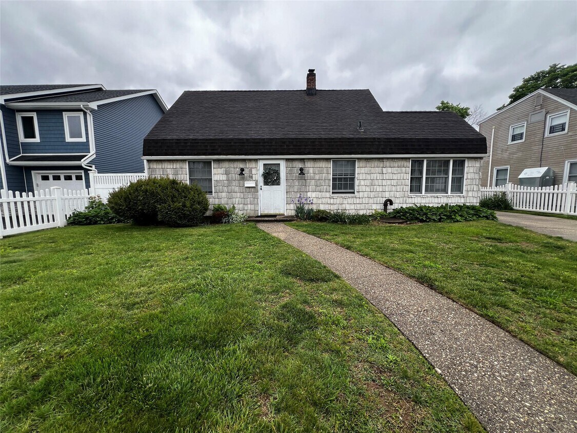 Foto principal - 68 Crescent Ln