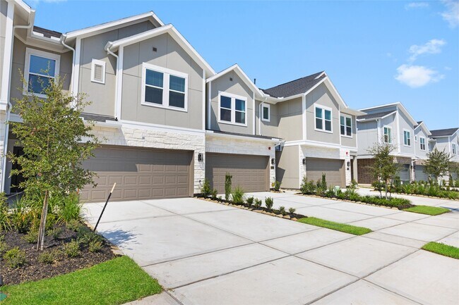 Foto del edificio - 8117 Danson Ln