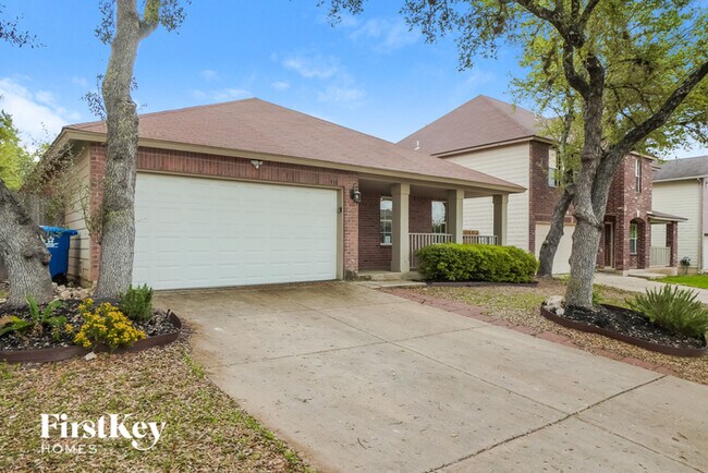 Building Photo - 910 Saxonhill Dr