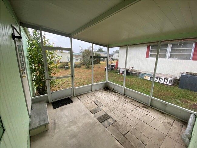 Building Photo - 704 Coachwood E