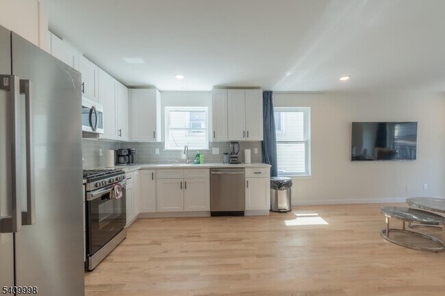 Foto del edificio - 116 Brookdale Ave