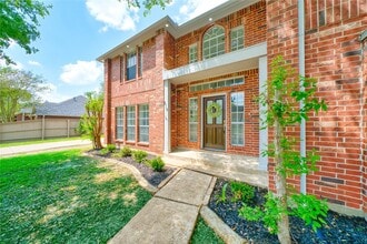 Building Photo - 619 Green Belt Dr