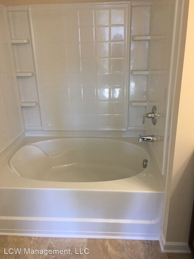 Foto del edificio - 2 br, 2.5 bath House - 5332 Farm House Trail