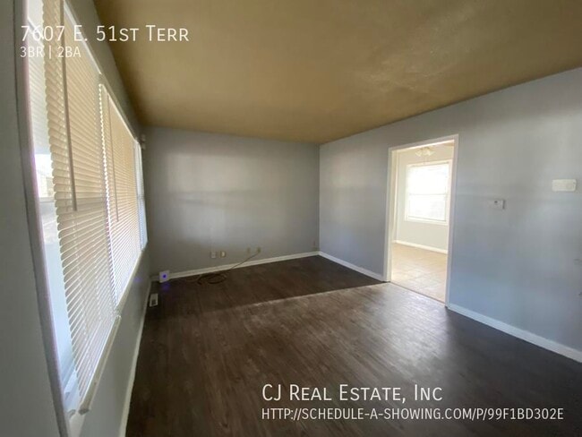 Building Photo - 7607 E 51 Terrace