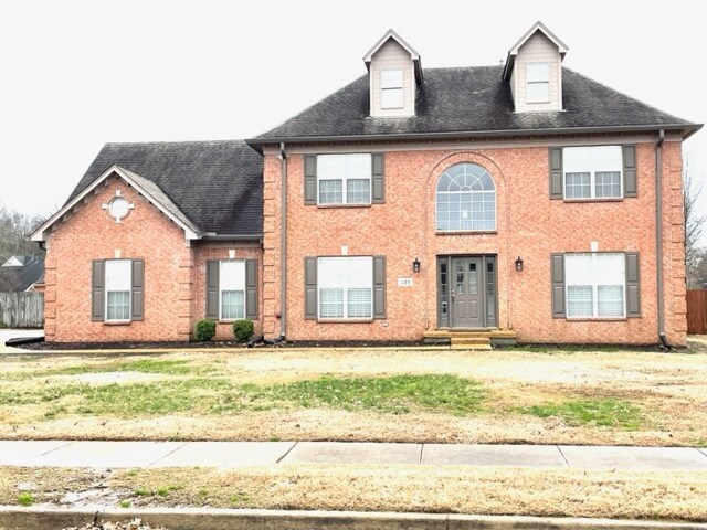 Building Photo - 135 Cottonwood Dr