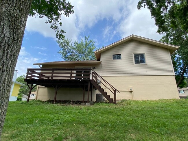 Building Photo - 2129 N 122nd Cir