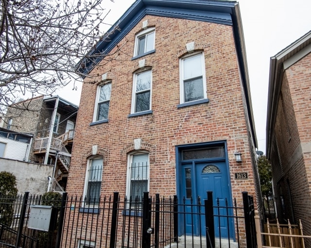 Building Photo - 1613 W Pierce Ave