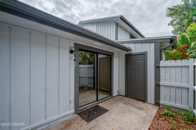 Building Photo - 26 Arbor Lake Park