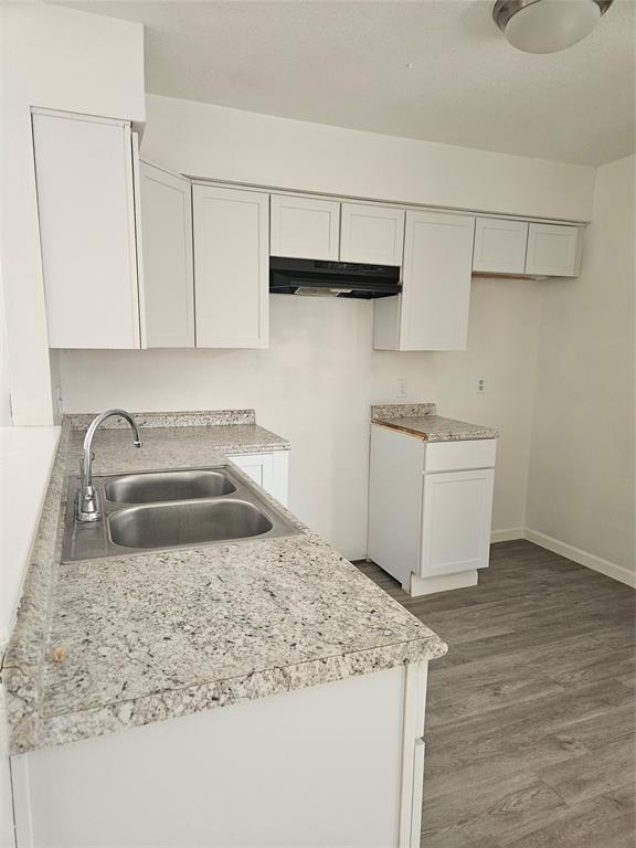 Building Photo - 5506 Rose Hill Cir