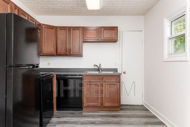 Foto del edificio - 3301 Faycrest Rd