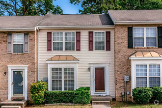 Building Photo - 637 Stonewall Dr