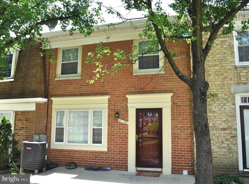 Building Photo - 9110 Tumbleweed Run Apt E