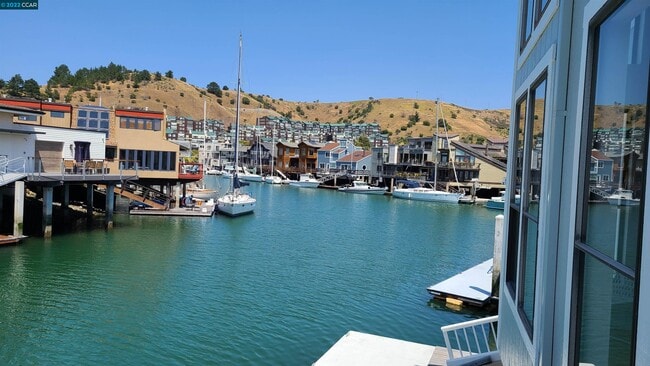 Building Photo - 1307 Sanderling Island