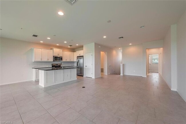 Building Photo - 6972 Avalon Cir