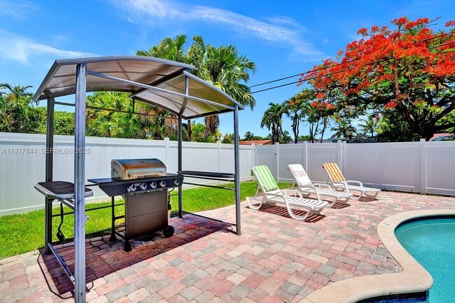 Building Photo - 1301 Rodman St