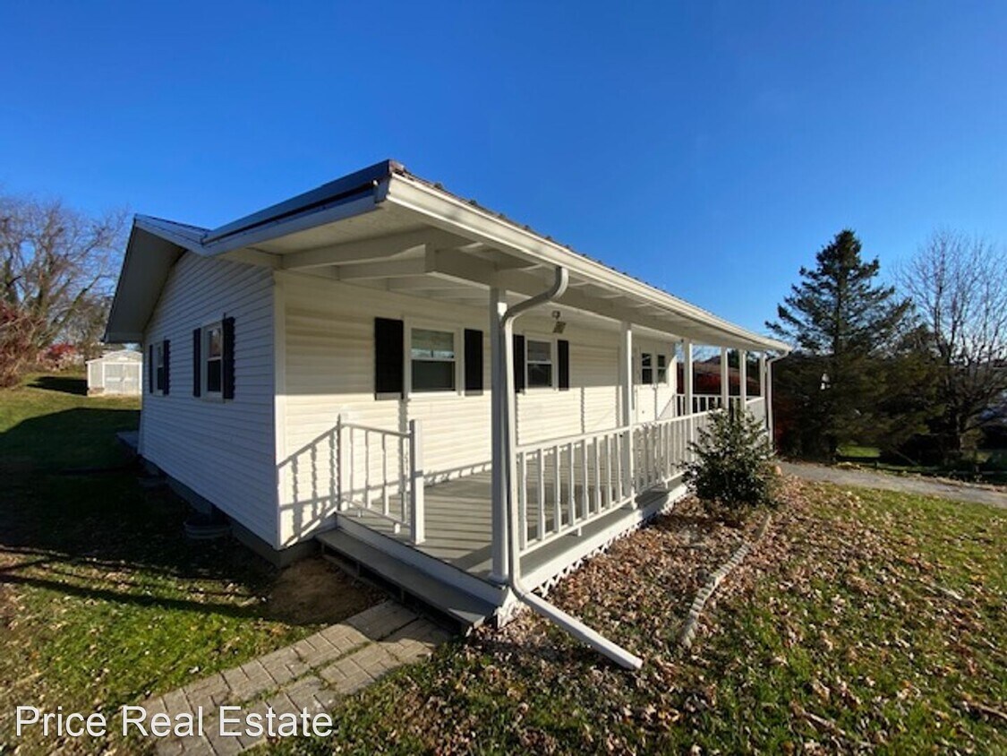 590 Park St, Christiansburg, VA 24073 House Rental in Christiansburg