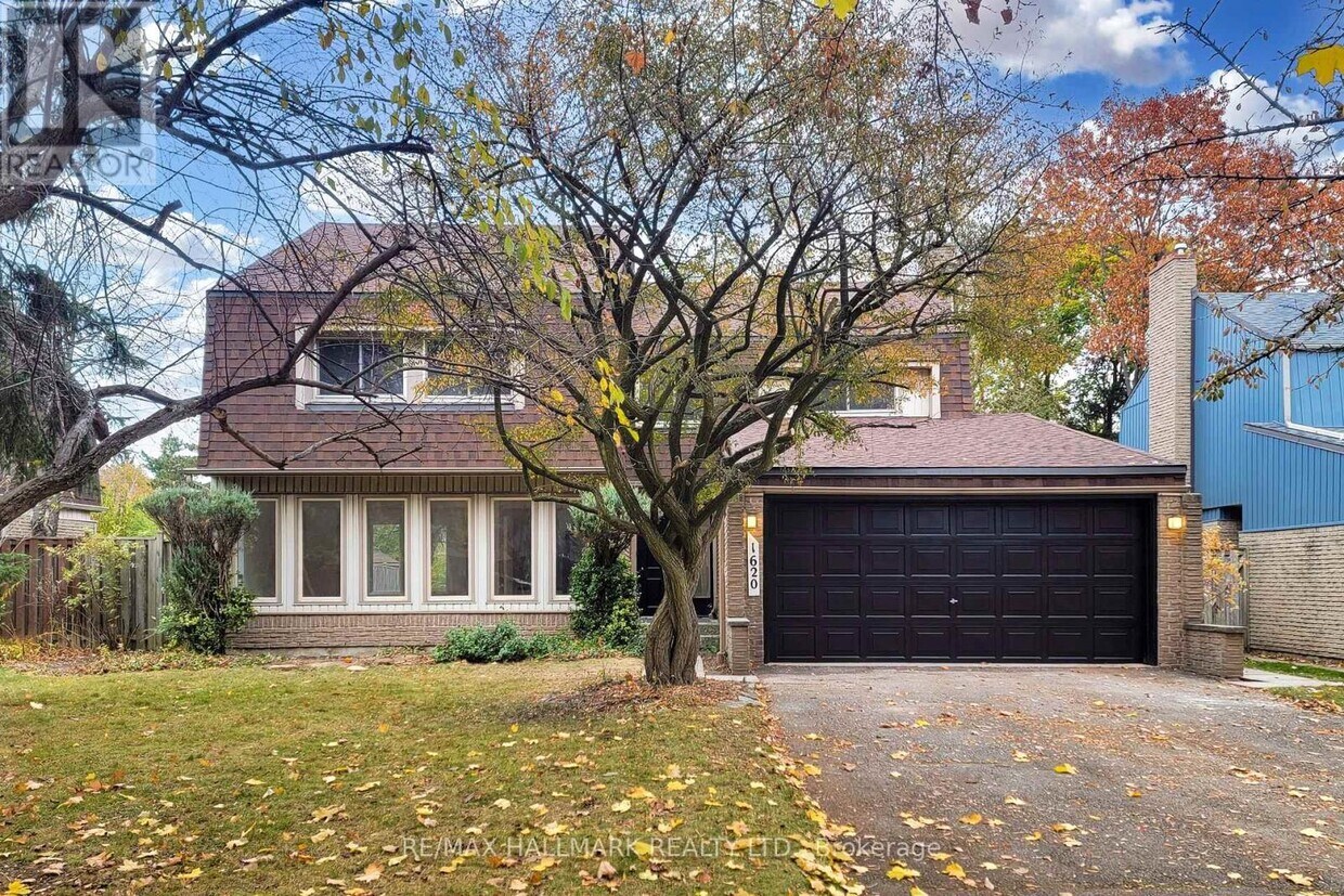 Photo principale - 1620 Howat Crescent