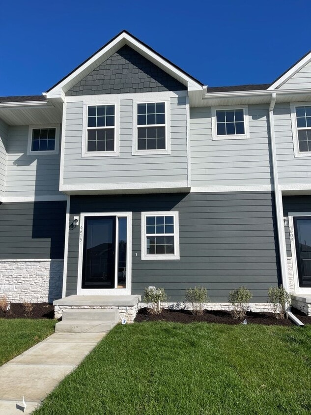 Townhome for Rent in Papillion - Townhome for Rent in Papillion