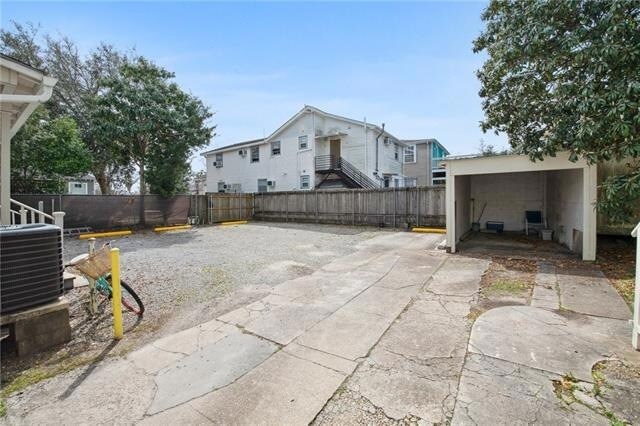 Foto del edificio - 7710 Plum St