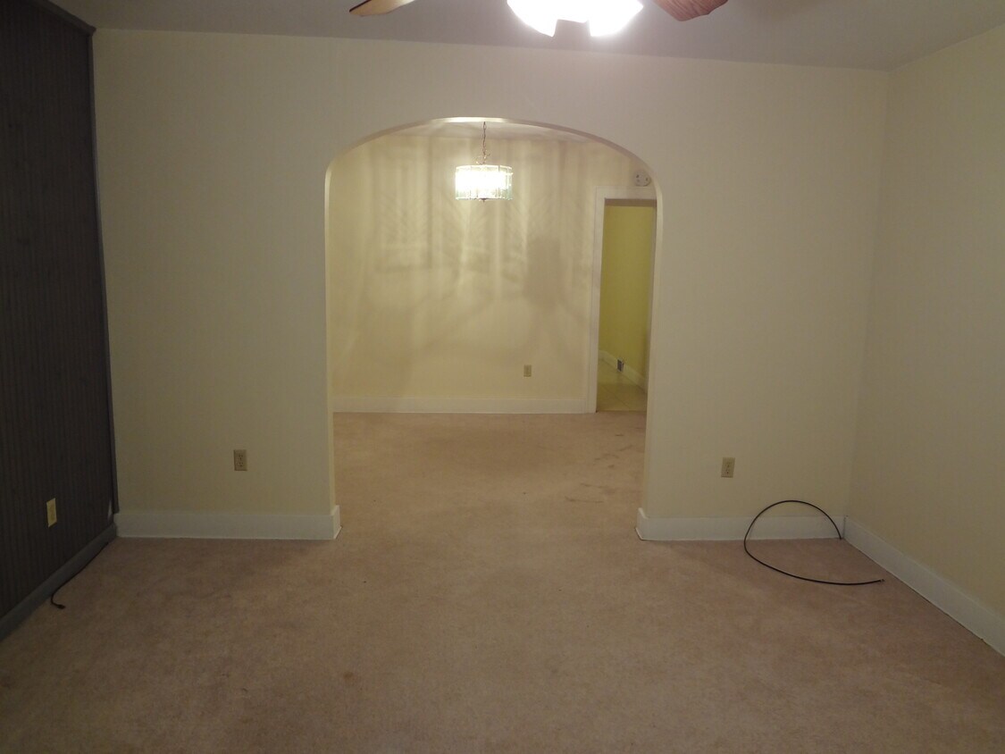 Dining Room / Living Room - 327 Wayne St