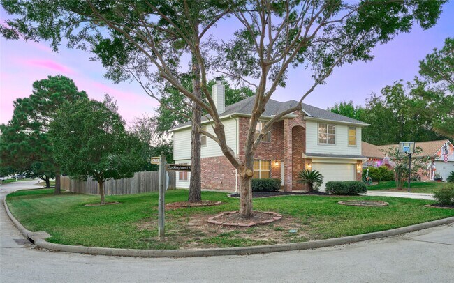 Foto del edificio - 3501 Buckingham Ln