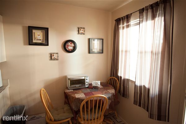 Building Photo - 14500 Roadrunner Way