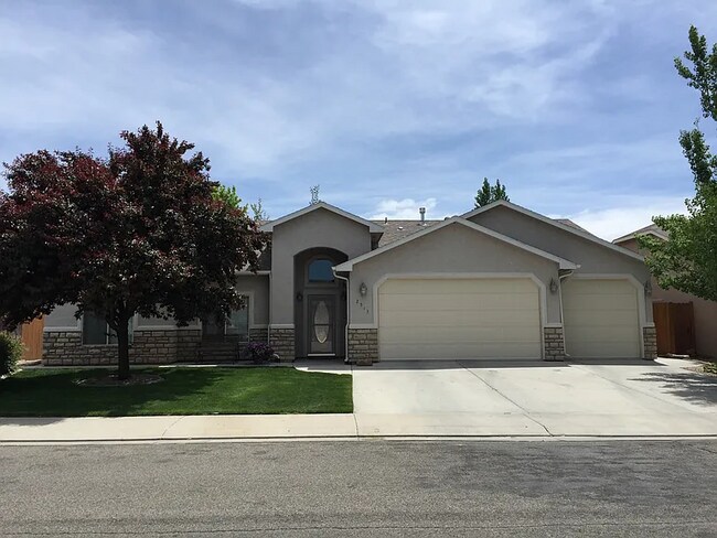 Foto del edificio - 2513 Hayes Dr