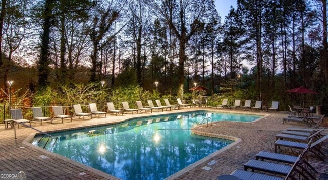 Building Photo - 100 Pinhurst Dr