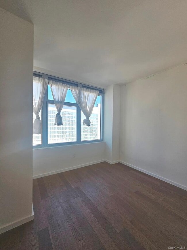 Foto del edificio - 133-27 39th Ave