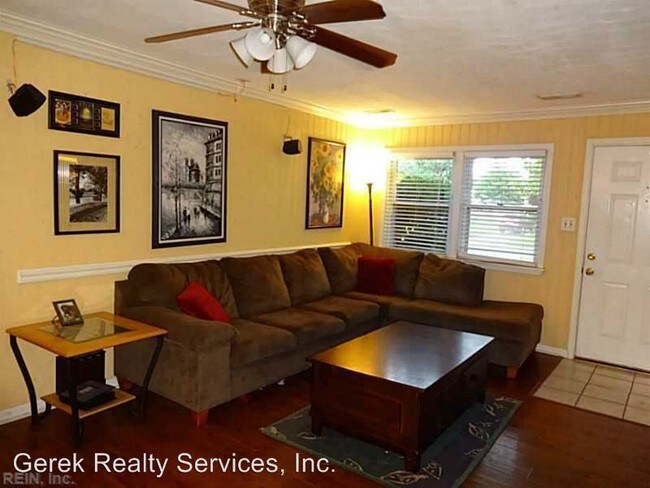 Building Photo - 5037 Sullivan Blvd