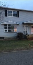 Building Photo - 1324 Sims St