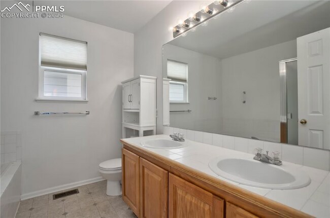 Foto del edificio - 4966 Hawk Meadow Dr