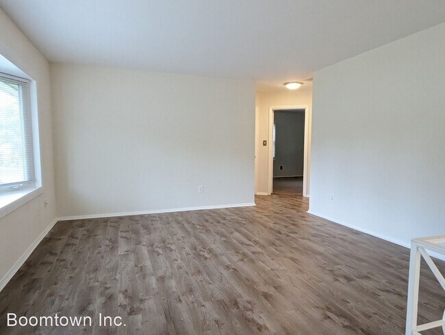 Building Photo - 4 br, 2.5 bath House - 2621 Cory Terrace