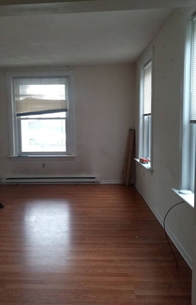 Foto del edificio - 79 W Main St