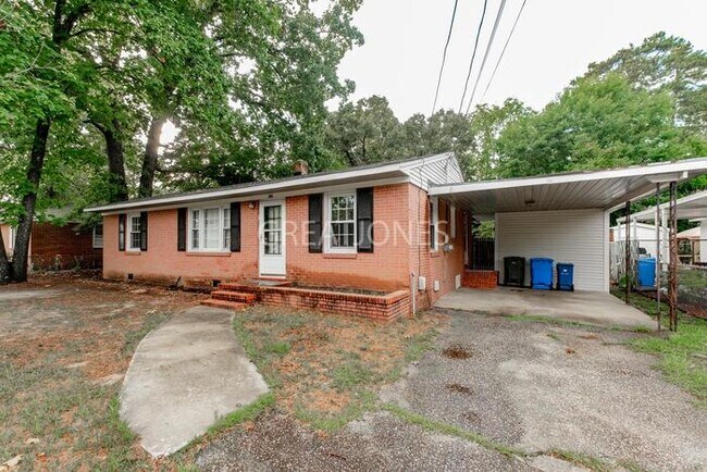 Building Photo - 4932 Redwood Dr